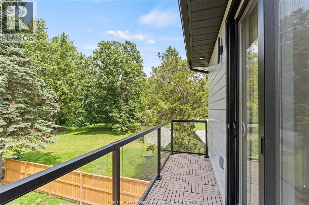 150 Old Front Unit# Back-Upper, Lasalle, ON - Outdoor