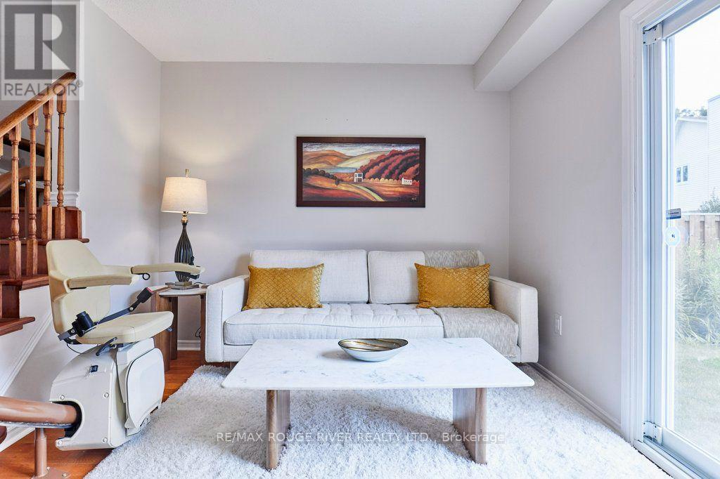216 Wright Crescent, Ajax, ON - Indoor