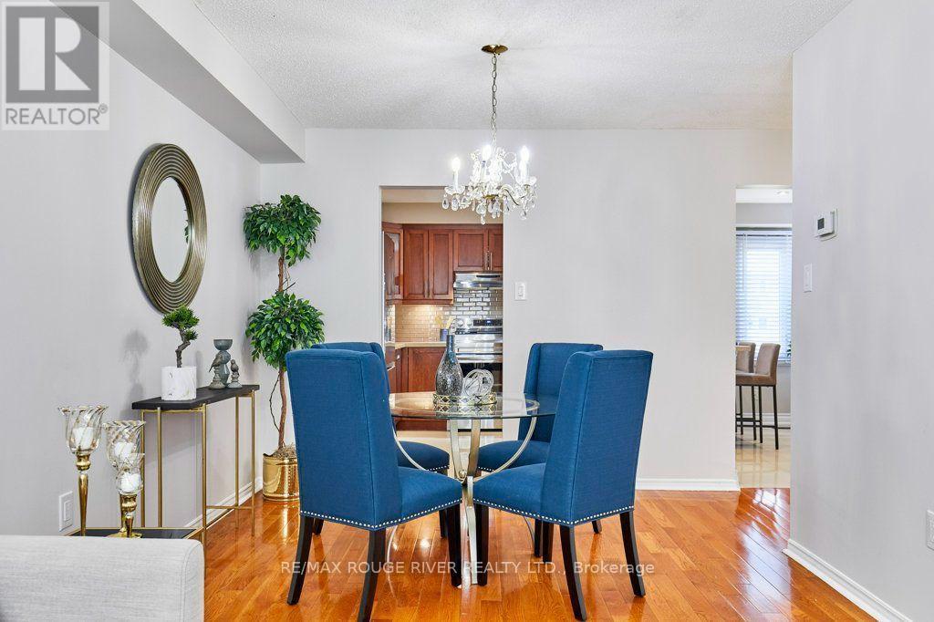 216 Wright Crescent, Ajax, ON - Indoor Photo Showing Dining Room