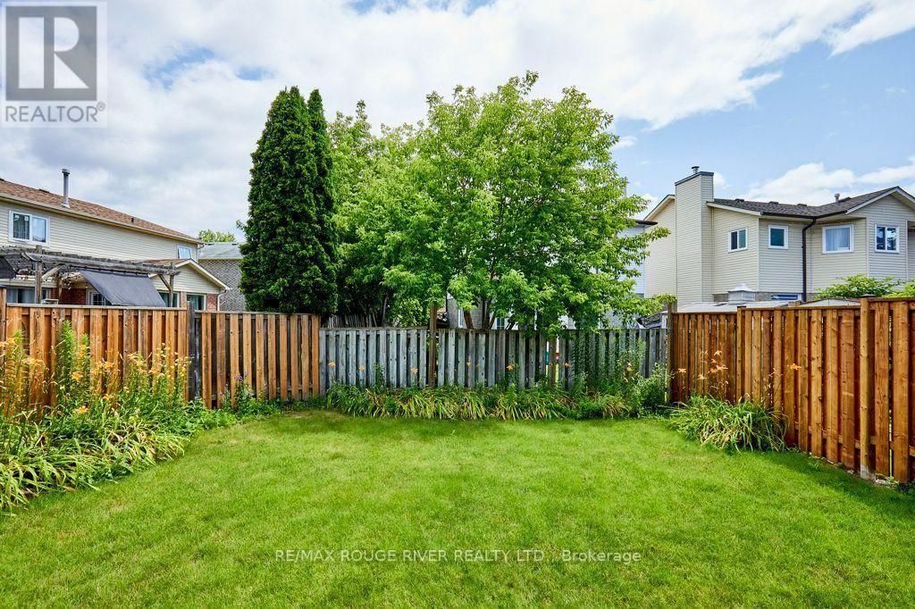216 Wright Crescent, Ajax, ON - Outdoor