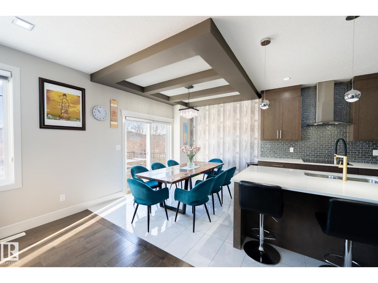 3623 8 St Nw, Edmonton, AB - Indoor