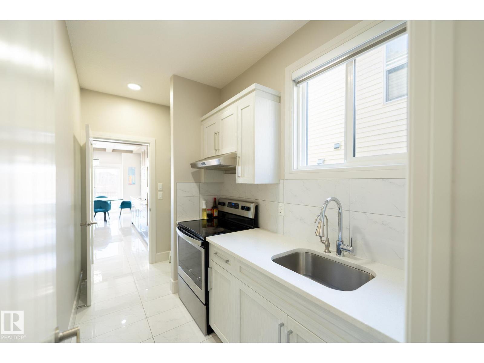 3623 8 St Nw, Edmonton, AB - Indoor Photo Showing Kitchen