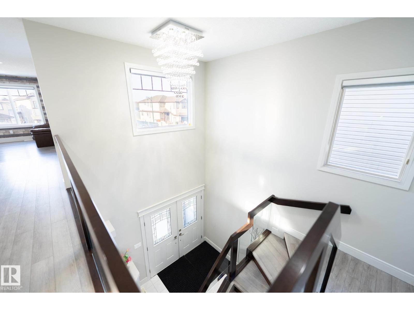 3623 8 St Nw, Edmonton, AB - Indoor Photo Showing Other Room