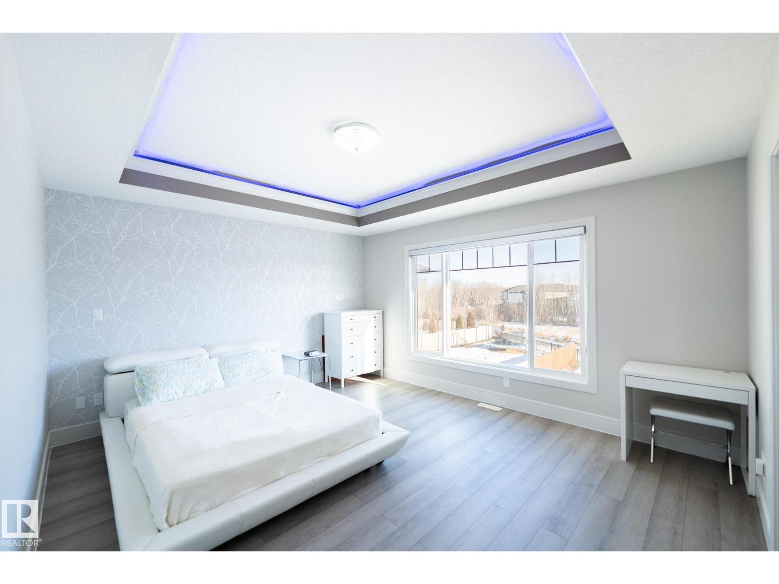 3623 8 St Nw, Edmonton, AB - Indoor Photo Showing Bedroom