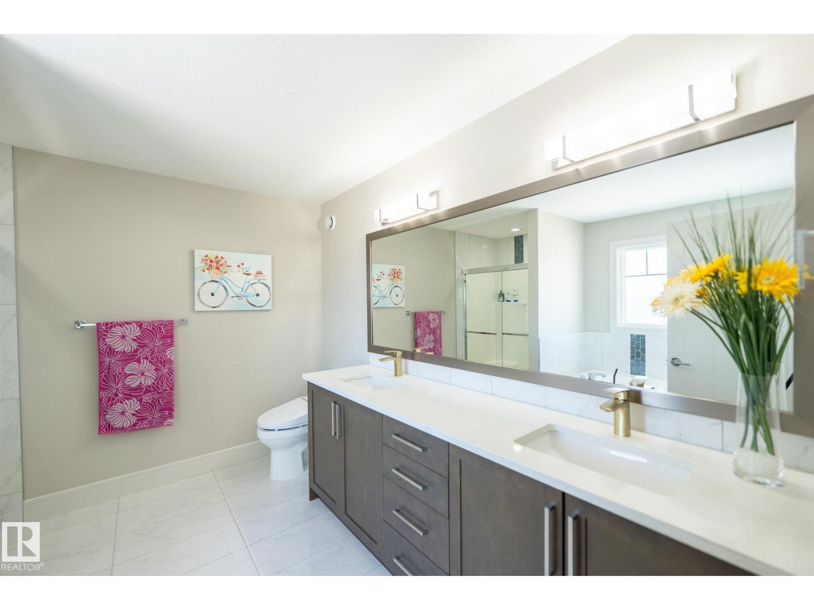 3623 8 St Nw, Edmonton, AB - Indoor Photo Showing Bathroom