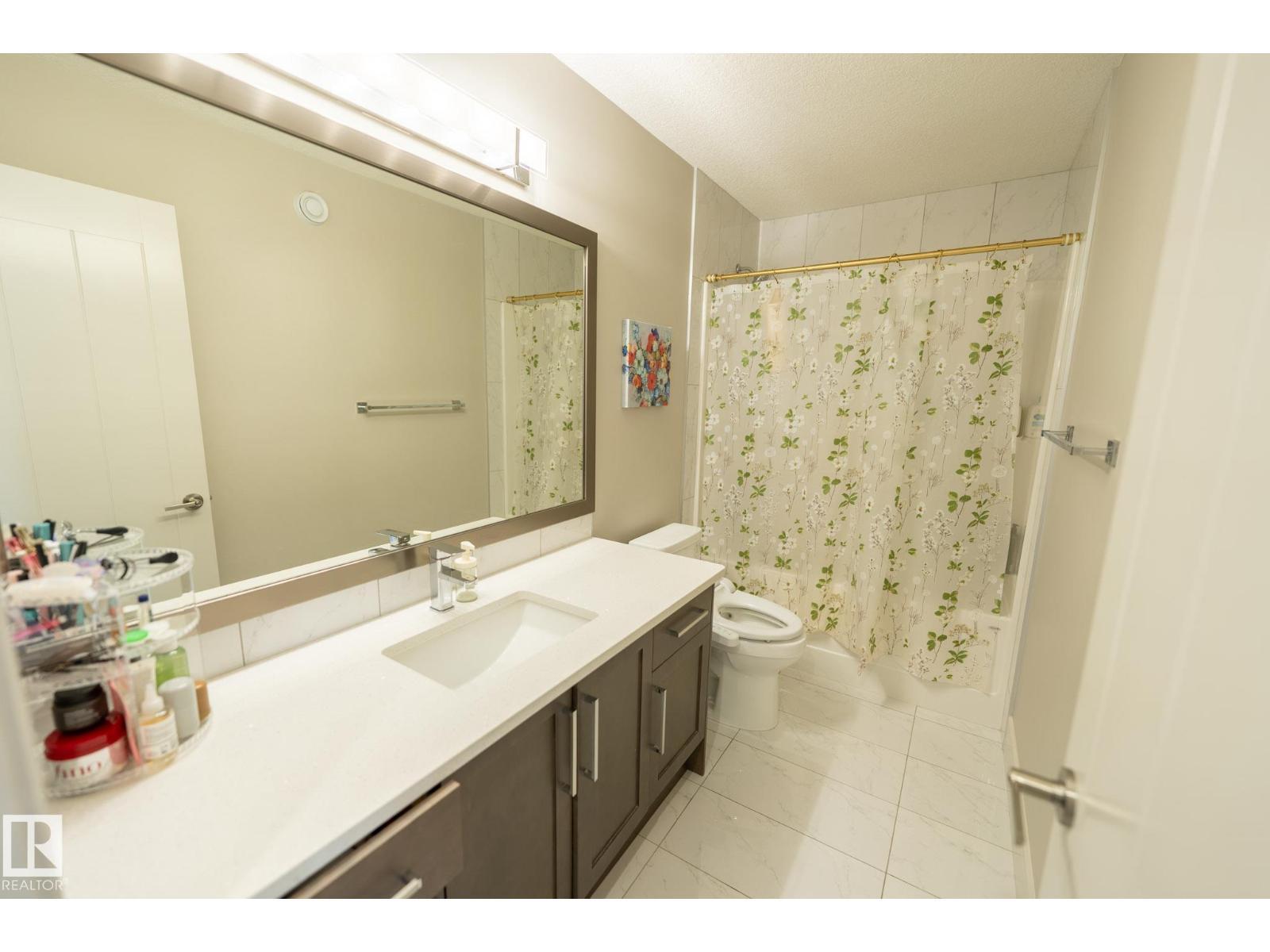 3623 8 St Nw, Edmonton, AB - Indoor Photo Showing Bathroom