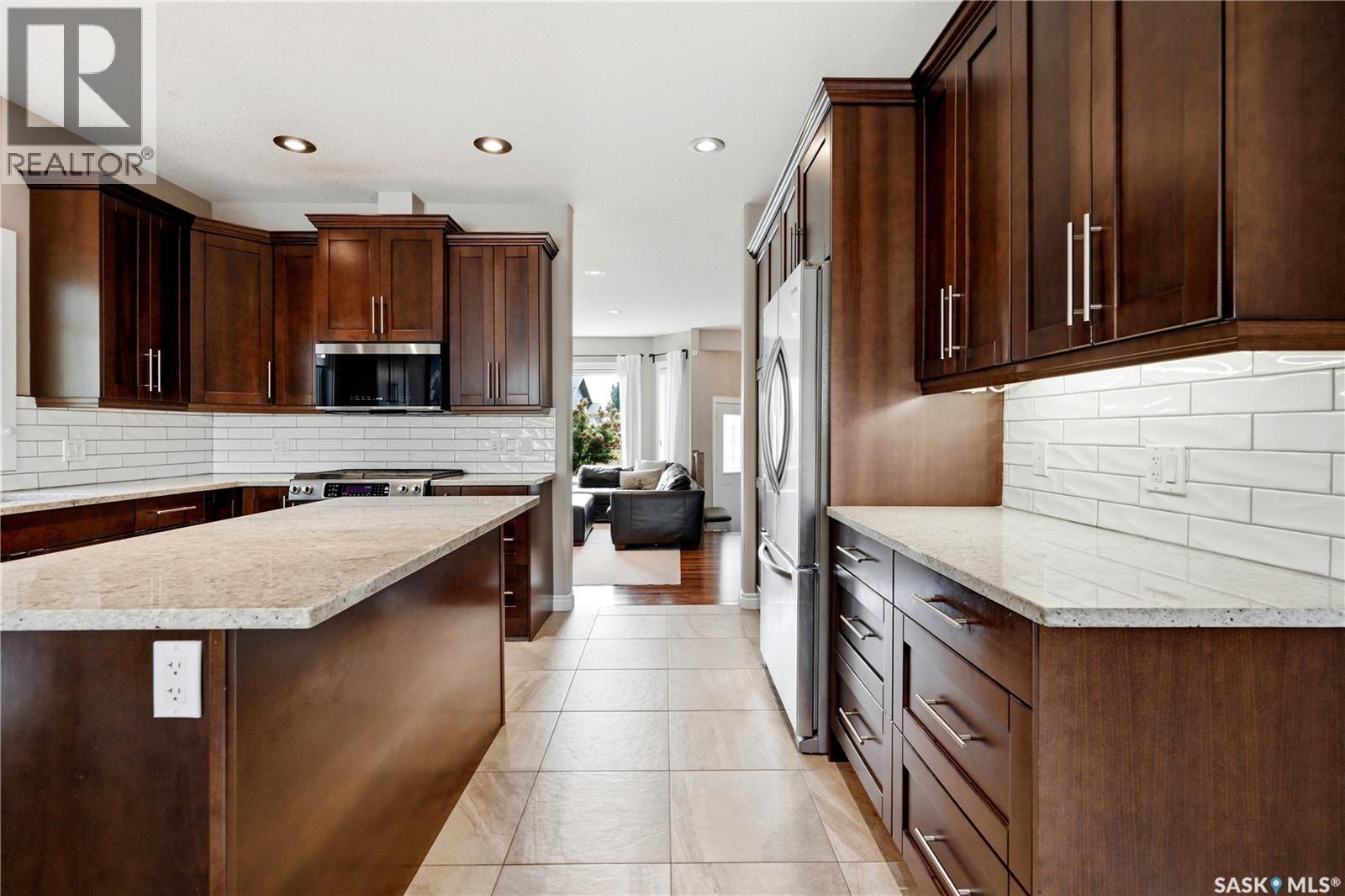 315 Werschner Lane, Saskatoon, SK - Indoor Photo Showing Kitchen With Upgraded Kitchen