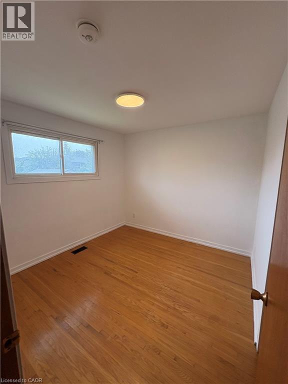 15 Champlain Avenue, Hamilton, ON - Indoor Photo Showing Other Room