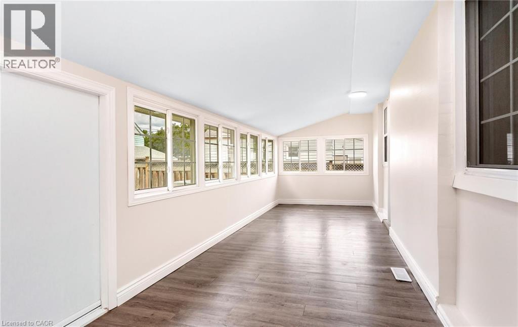 176 Samuelson Street, Cambridge, ON - Indoor Photo Showing Other Room