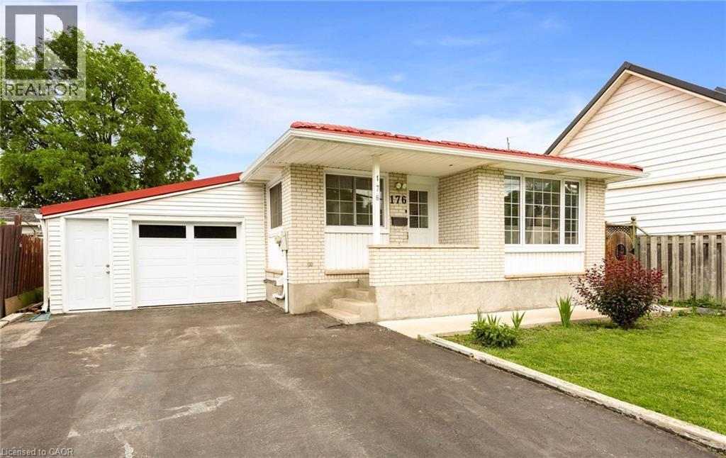 Front house - 176 Samuelson Street, Cambridge, ON - Outdoor