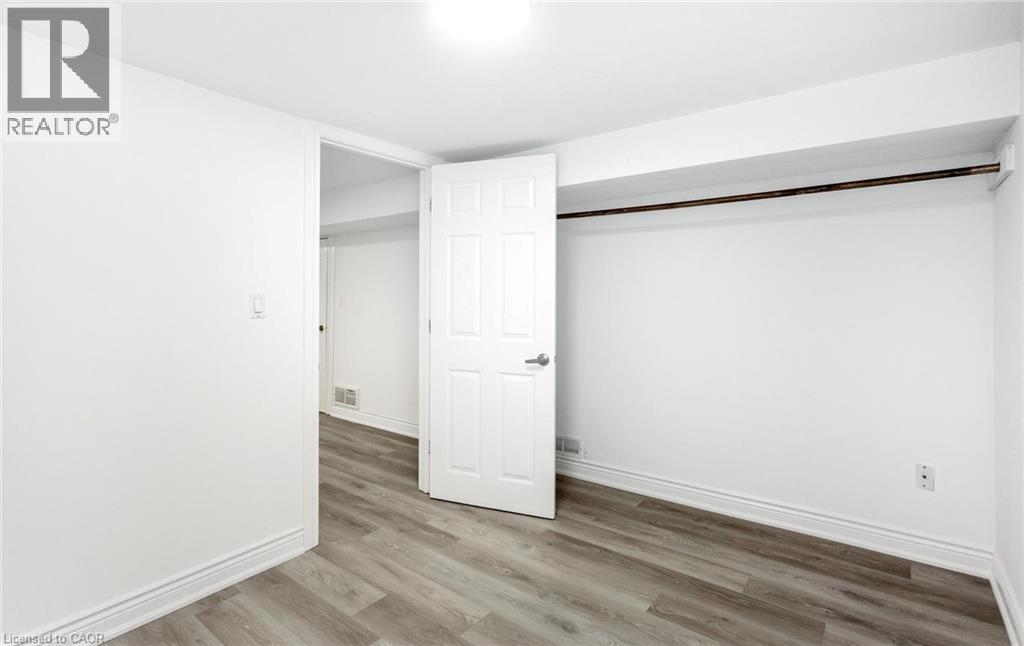 176 Samuelson Street, Cambridge, ON - Indoor Photo Showing Other Room