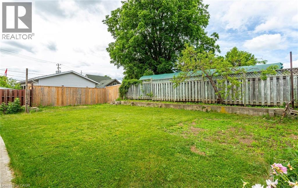 Yard - 176 Samuelson Street, Cambridge, ON - Outdoor