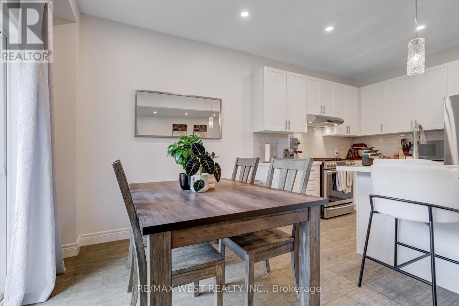 270 Dalgleish Trail, Hamilton, ON - Indoor