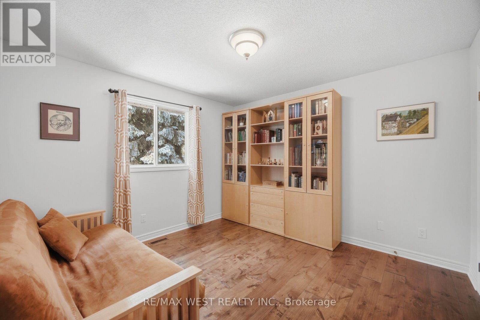 27 Norma Crescent, Hamilton, ON - Indoor