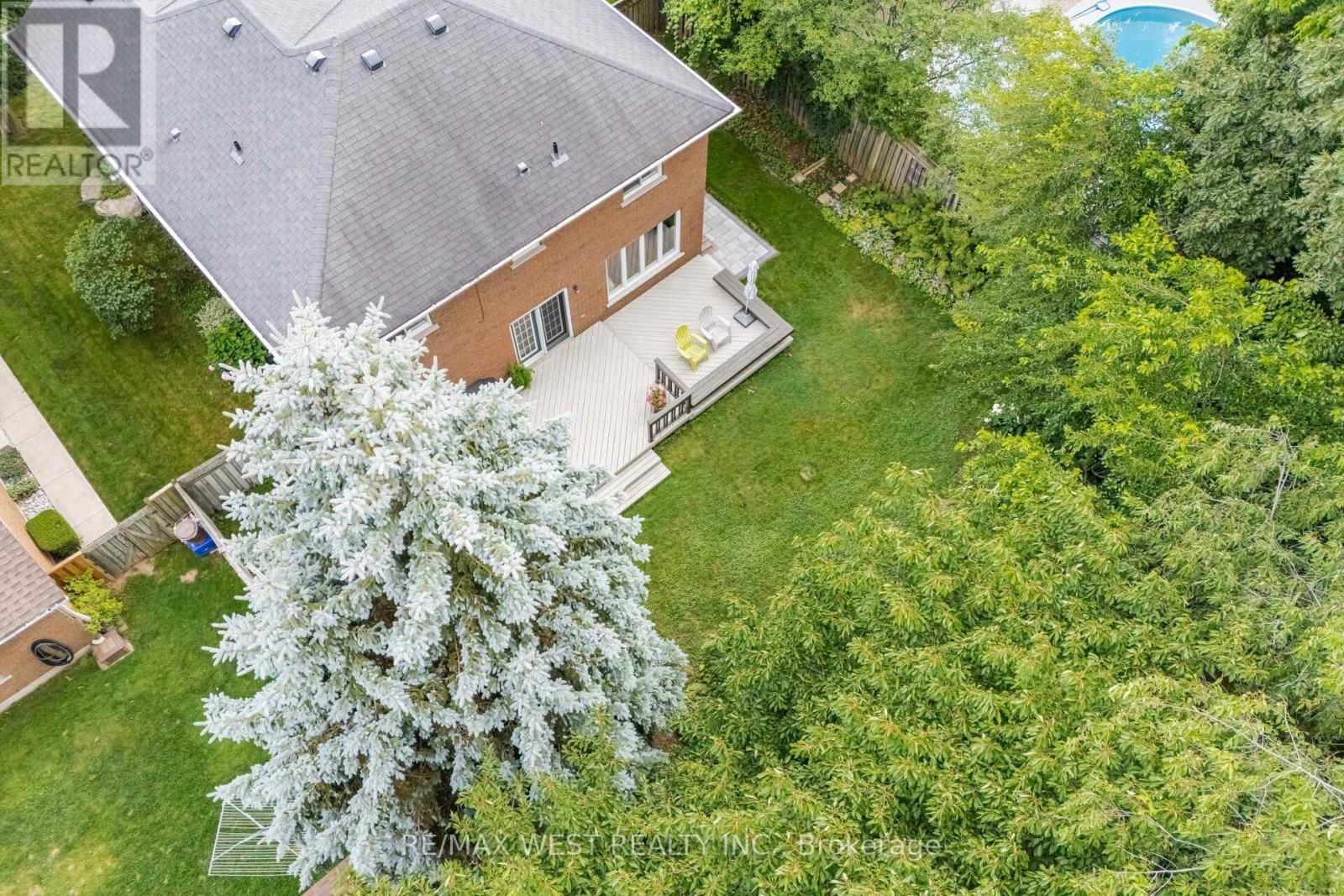 27 Norma Crescent, Hamilton, ON - Outdoor