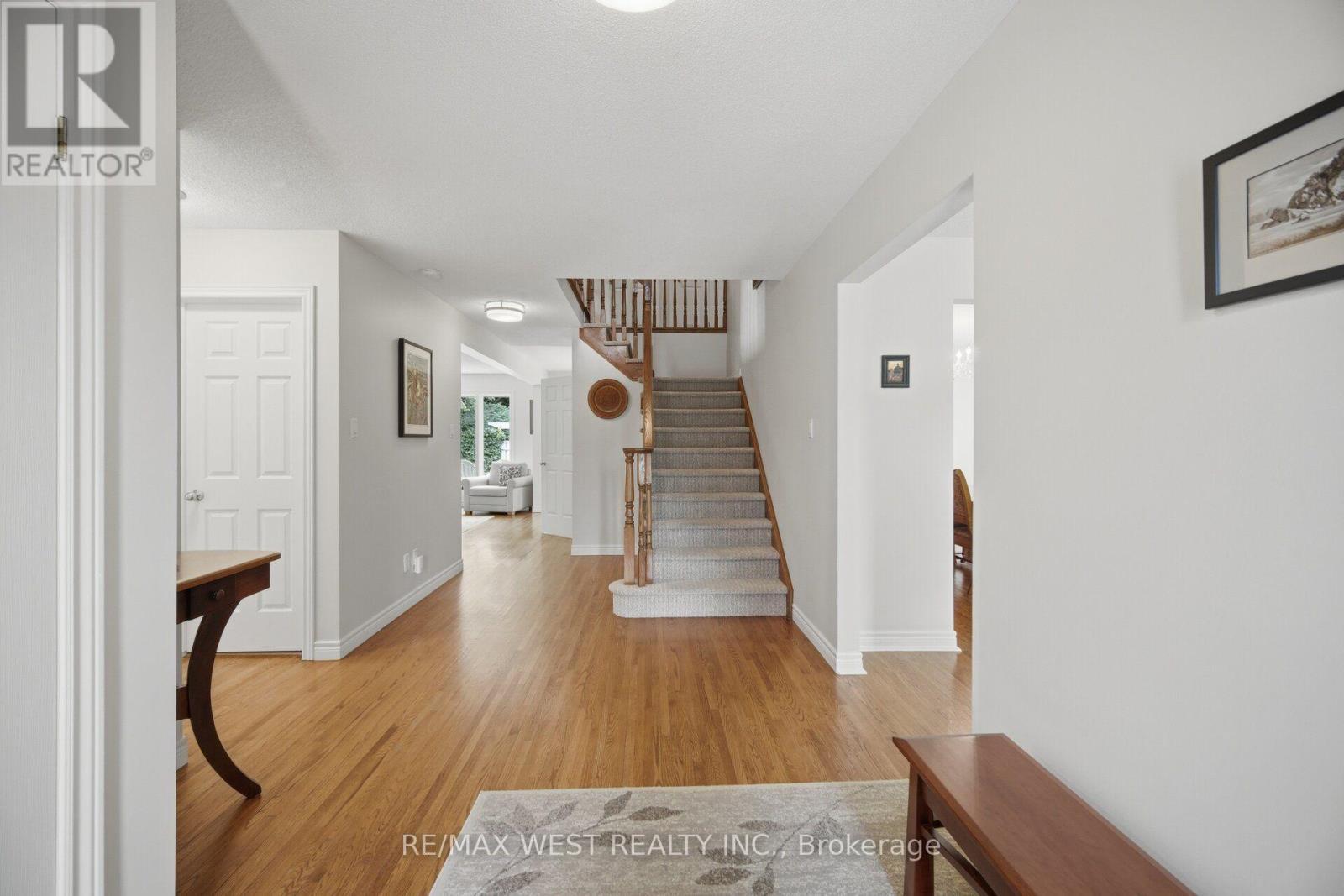 27 Norma Crescent, Hamilton, ON - Indoor Photo Showing Other Room