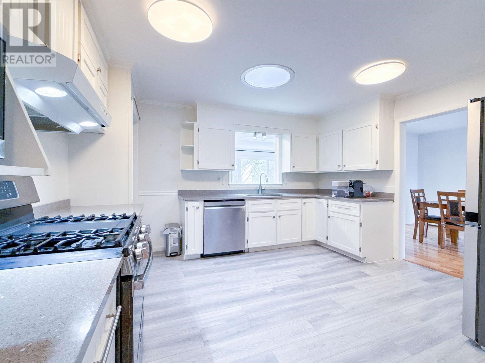 47 Emerald Drive, Charlottetown, PE - Indoor Photo Showing Kitchen