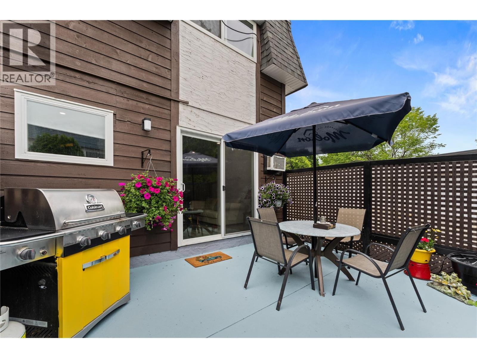 3135 Walnut Street Unit# 5, Kelowna, BC - Outdoor With Deck Patio Veranda With Exterior