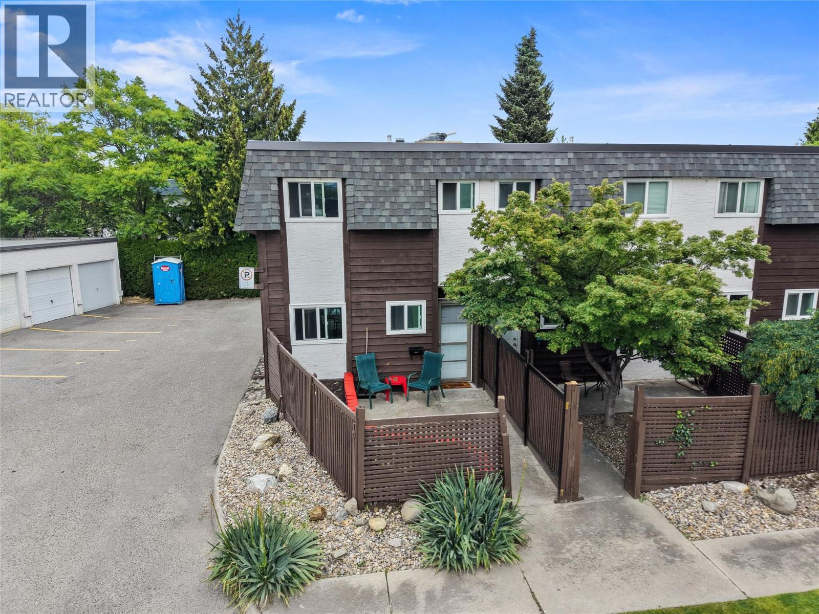 3135 Walnut Street Unit# 5, Kelowna, BC - Outdoor With Deck Patio Veranda