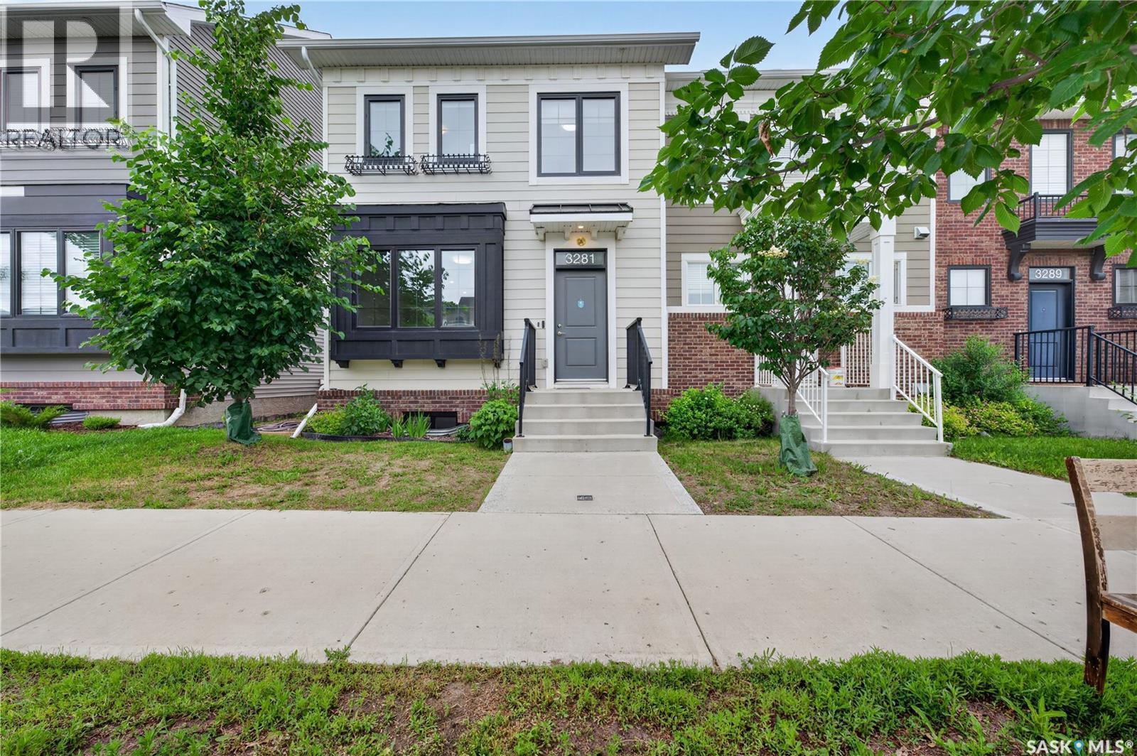 3281 Chuka Boulevard, Regina, SK - Outdoor With Facade