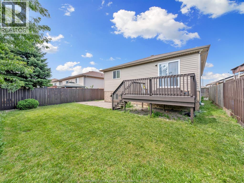 4844 Whitefish Crescent, Windsor, ON - Outdoor With Deck Patio Veranda