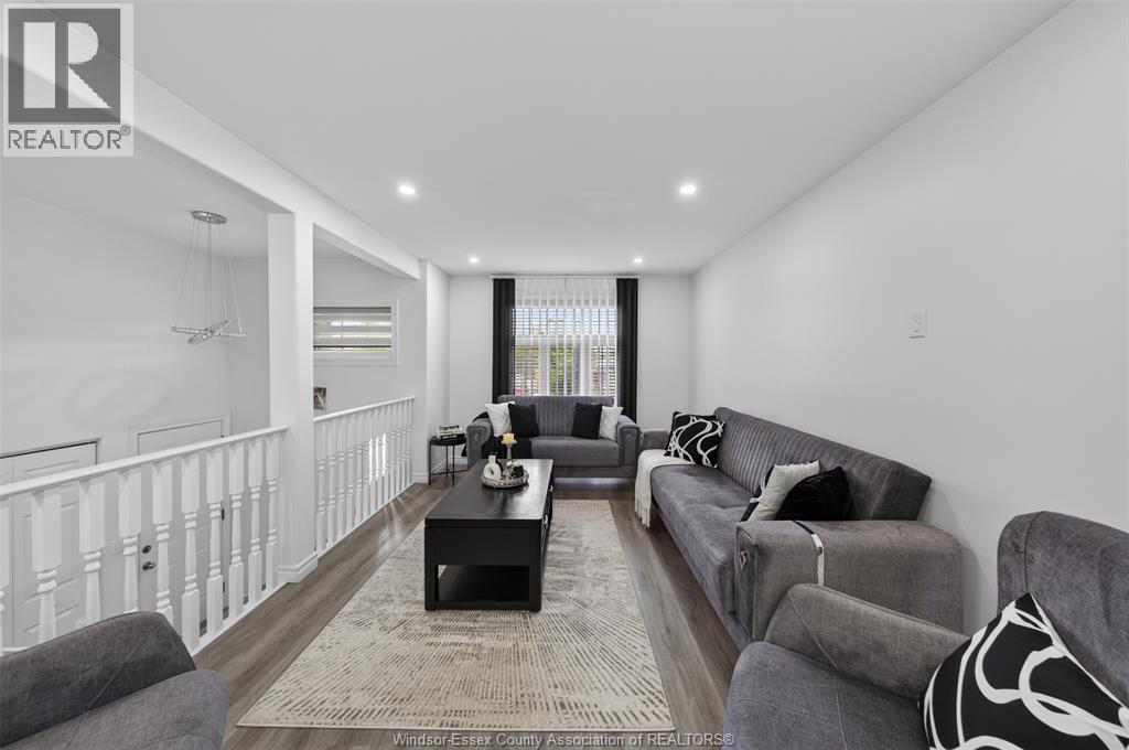 4844 Whitefish Crescent, Windsor, ON - Indoor Photo Showing Other Room