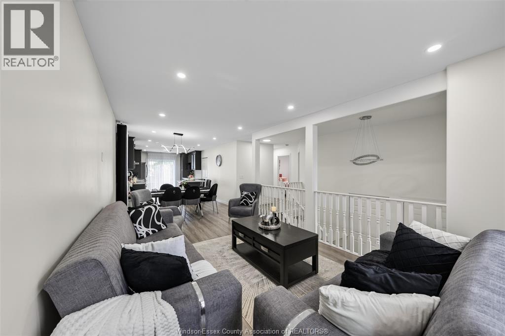 4844 Whitefish Crescent, Windsor, ON - Indoor Photo Showing Other Room