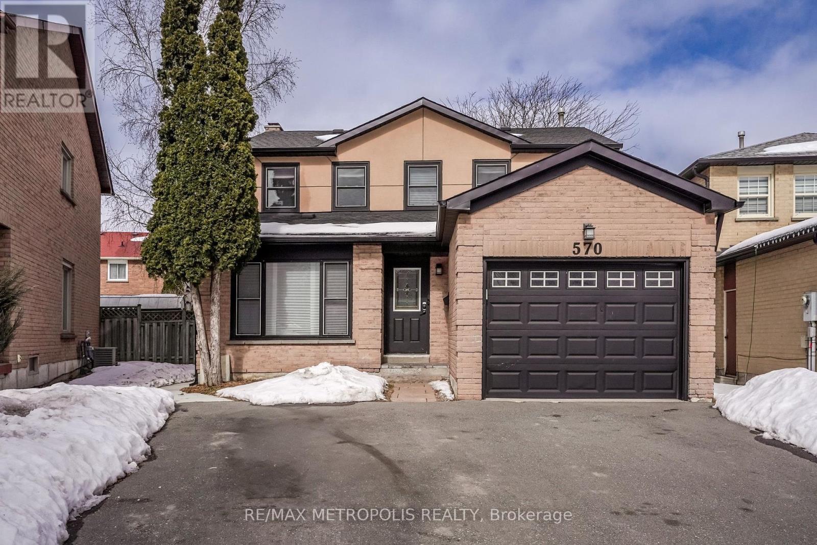 Bsmt - 570 Springview Drive, Pickering, ON - Outdoor With Facade
