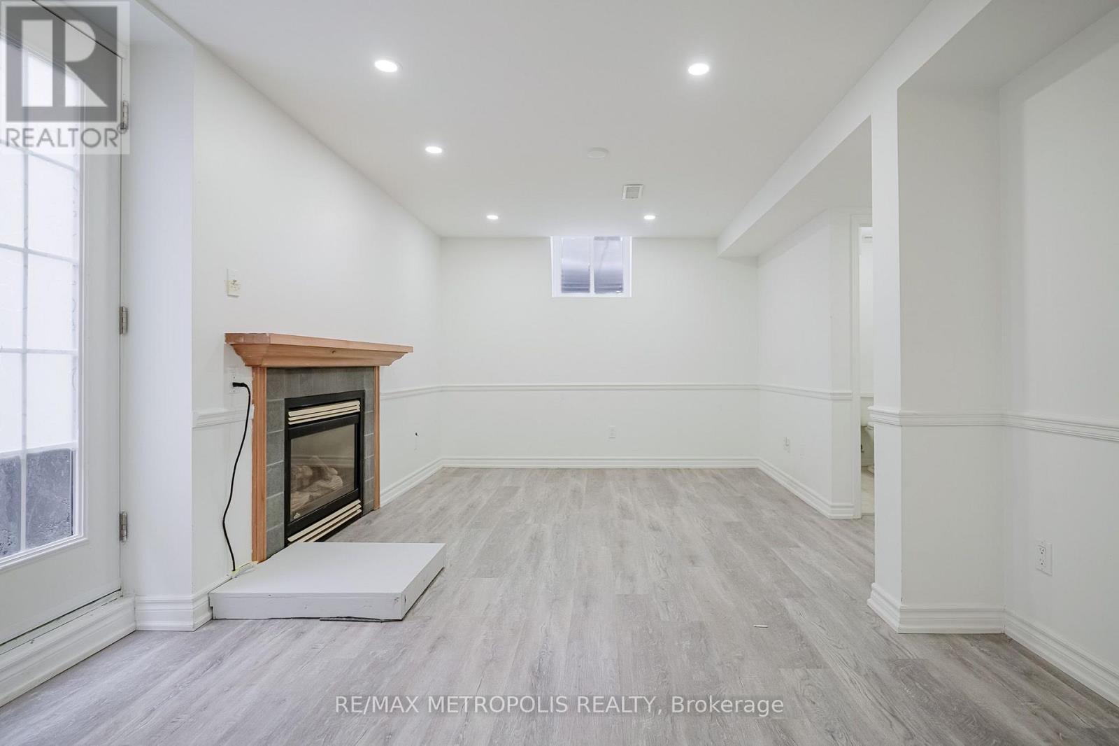Bsmt - 570 Springview Drive, Pickering, ON - Indoor Photo Showing Other Room With Fireplace