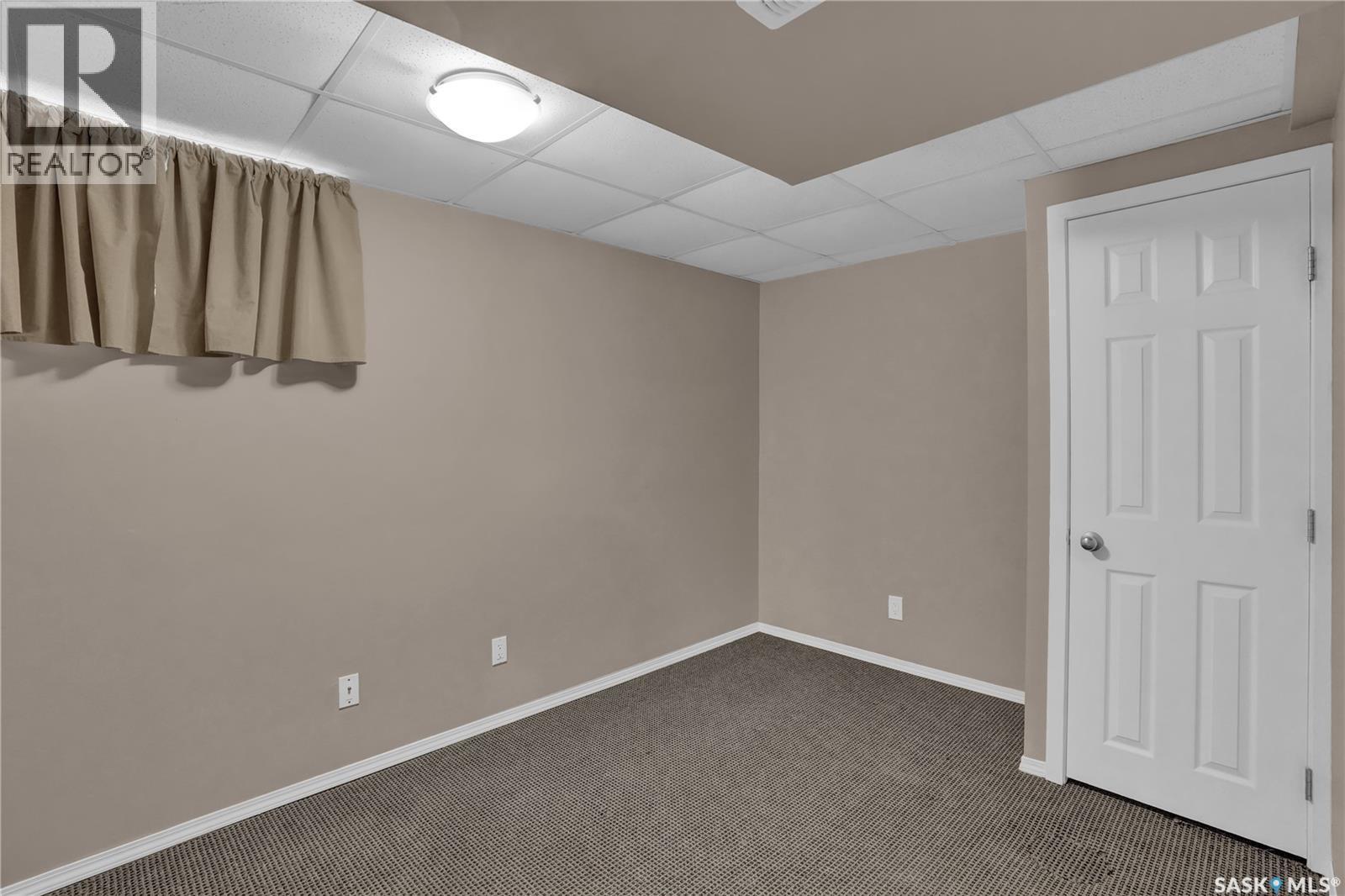 2022 Elliott Street, Regina, SK - Indoor Photo Showing Other Room