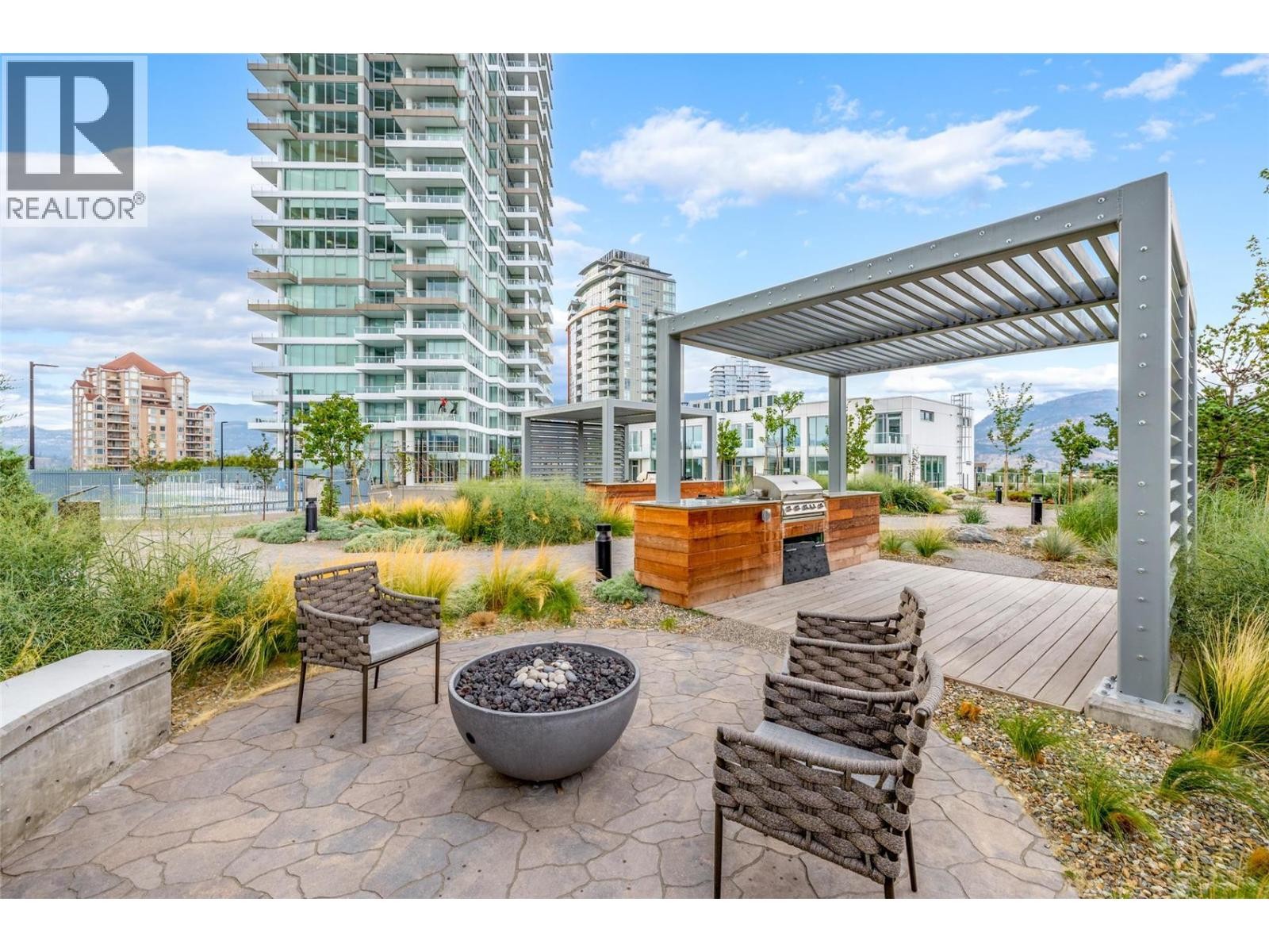 Fire Pits - 1191 Sunset Drive Unit# 609, Kelowna, BC - Outdoor With Deck Patio Veranda