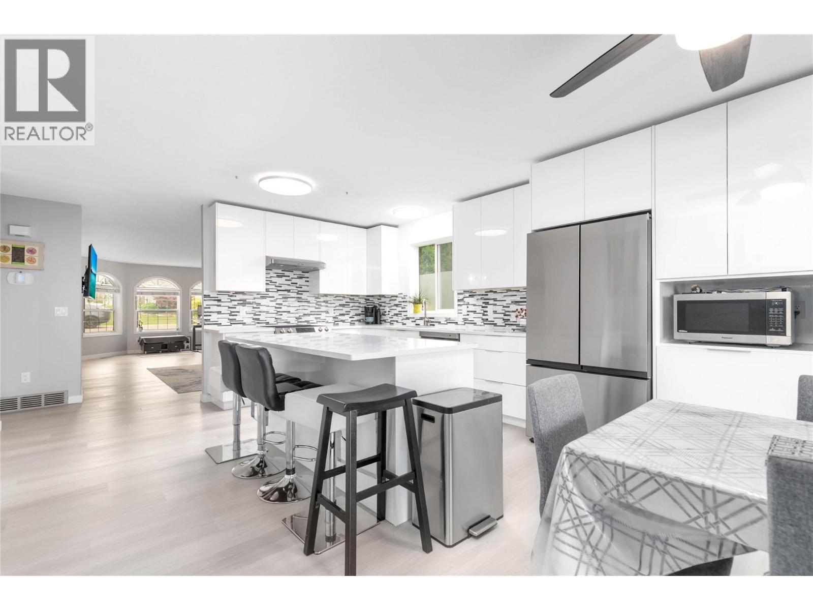 2440 Old Okanagan Highway Unit# 331, West Kelowna, BC - Indoor
