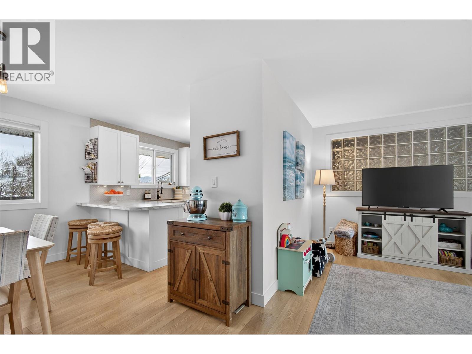 2490 Sexsmith Road, Kelowna, BC - Indoor