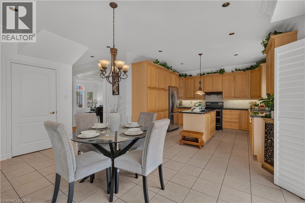 26 Packham Circle, Brampton, ON - Indoor Photo Showing Dining Room