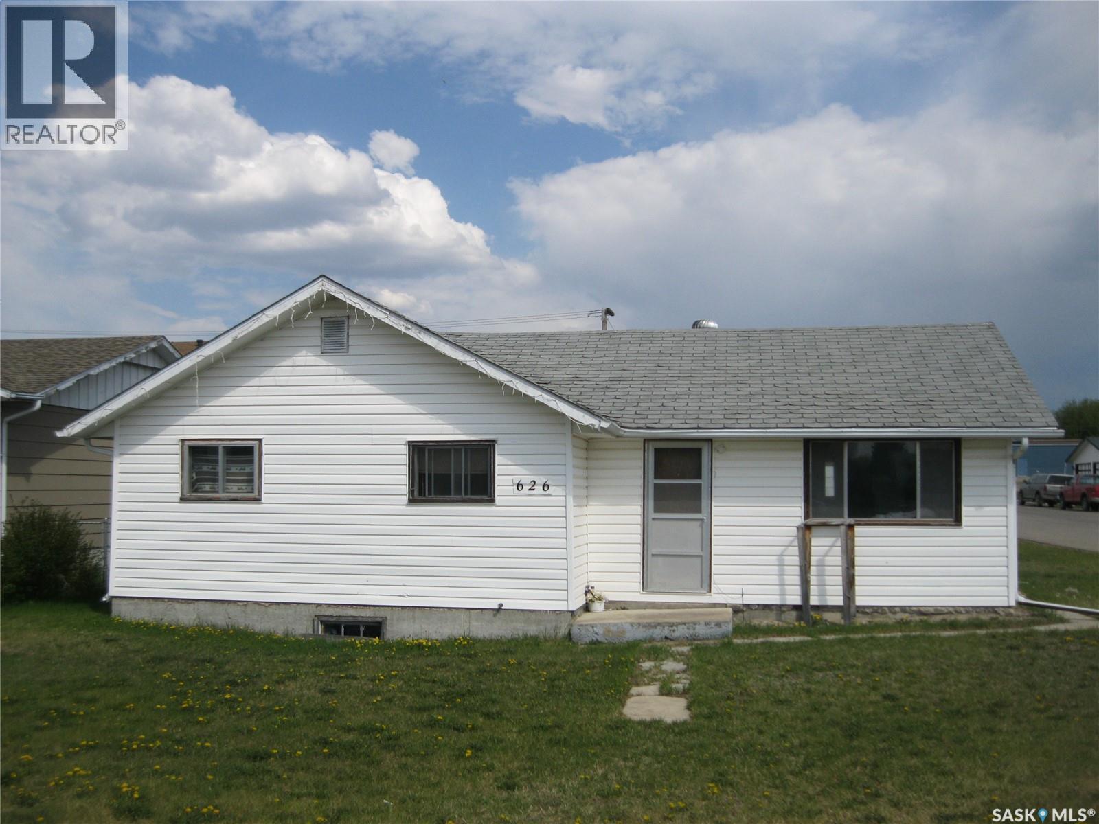 626 Main Street, Hudson Bay, SK - Outdoor