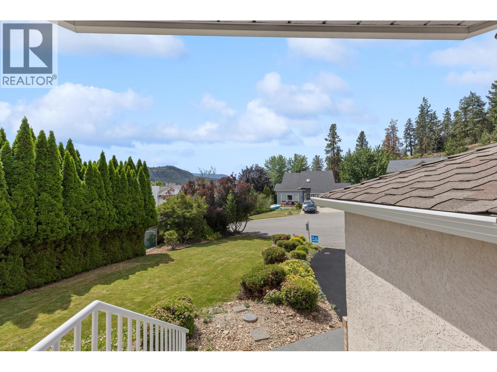 280 Cosens Court, Kelowna, BC - Outdoor
