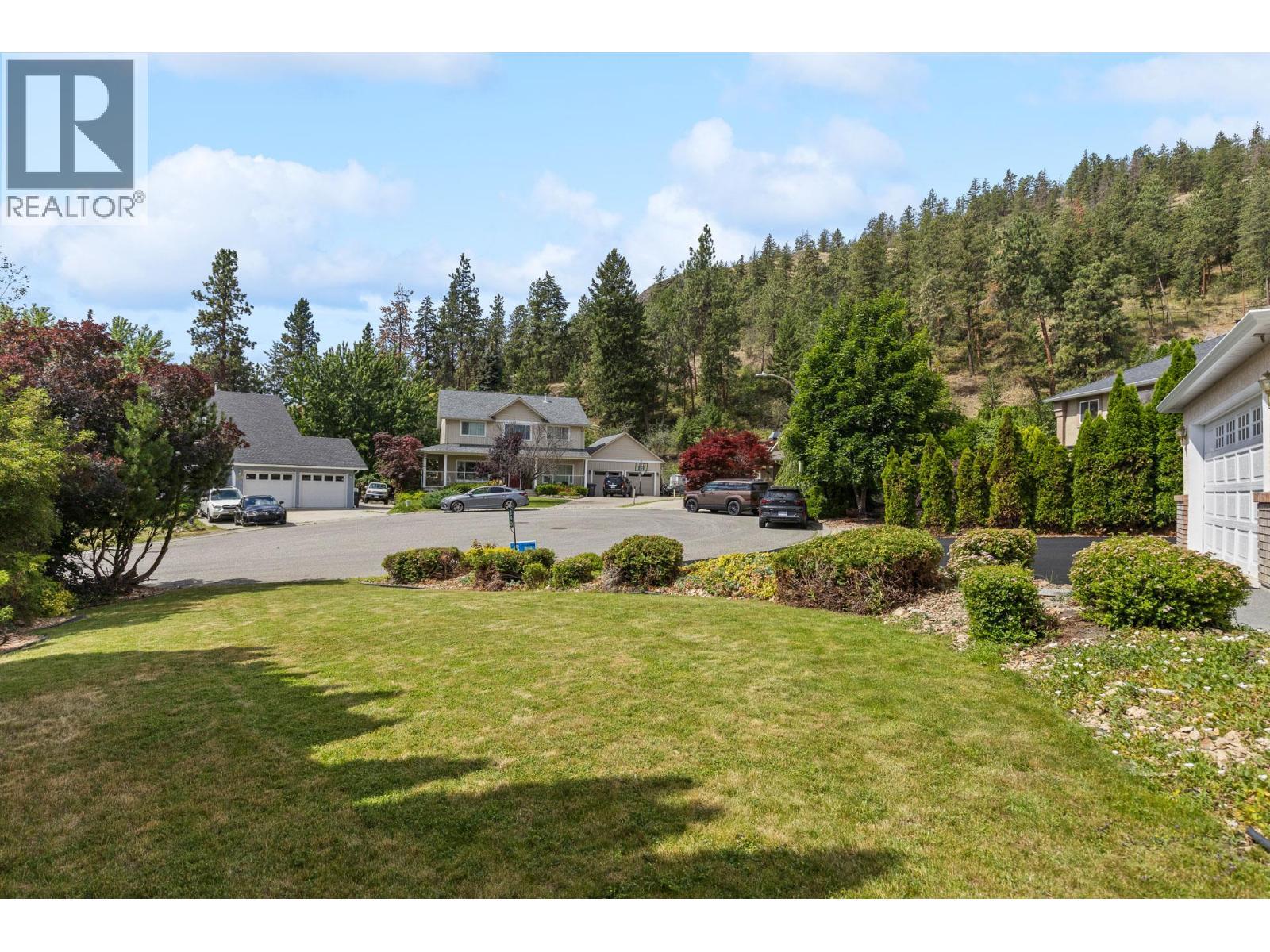 280 Cosens Court, Kelowna, BC - Outdoor
