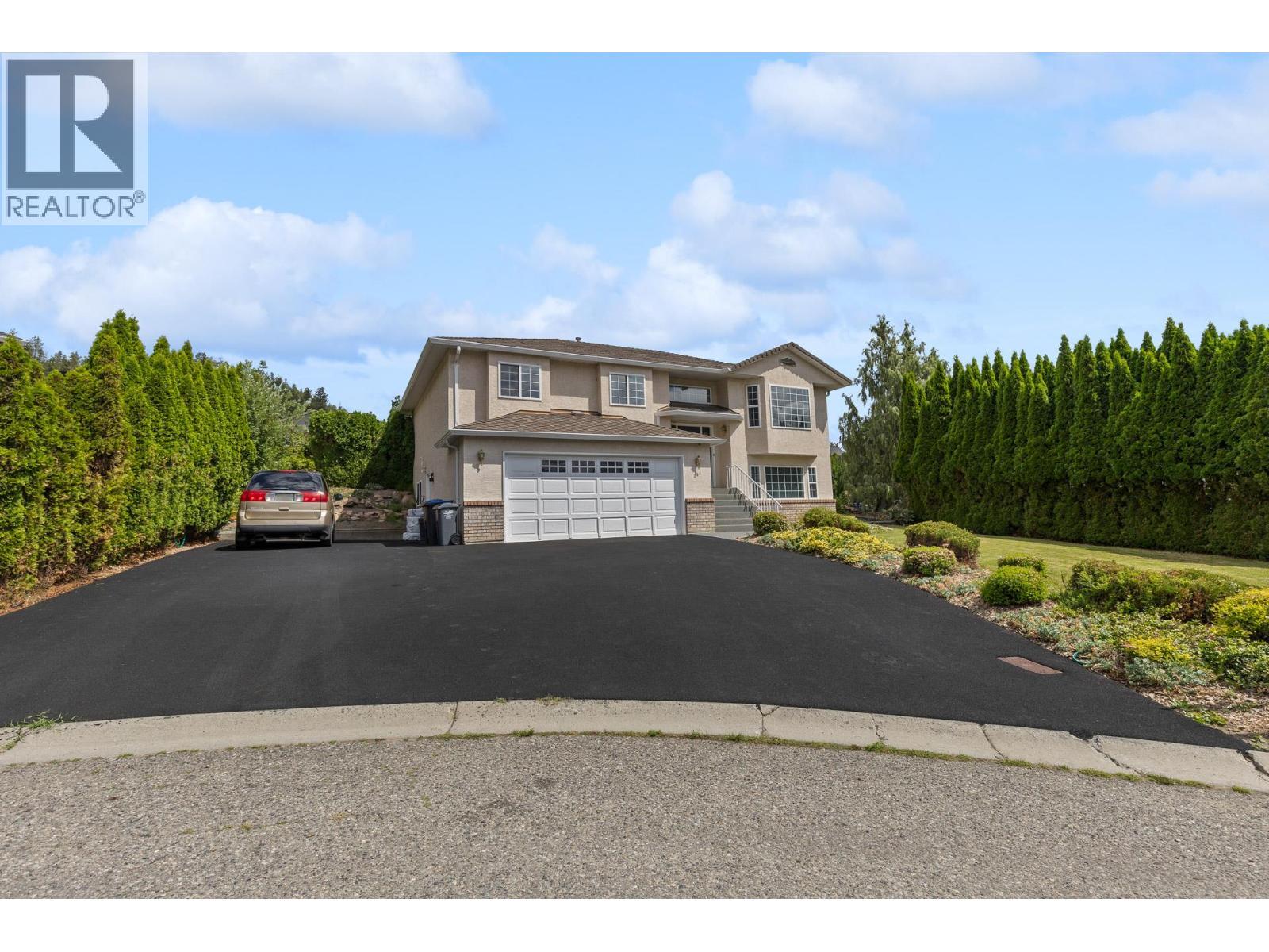 280 Cosens Court, Kelowna, BC - Outdoor With Facade