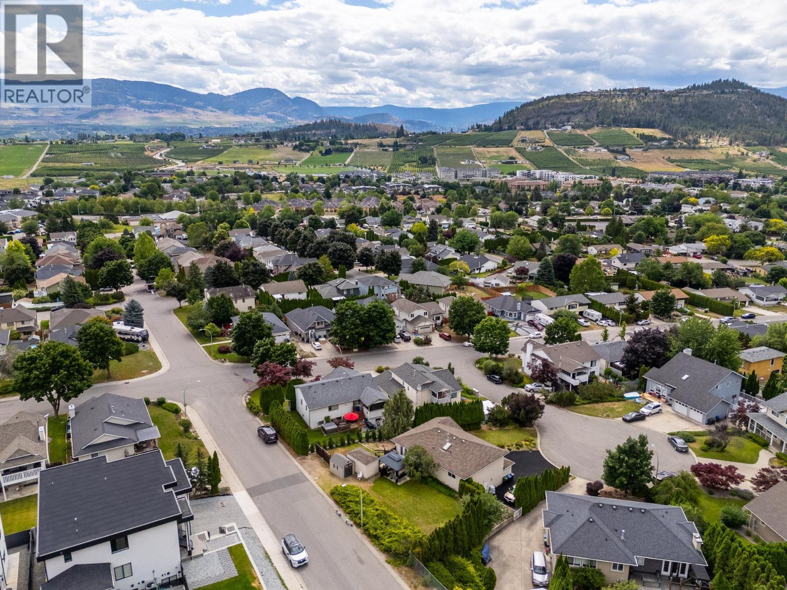 280 Cosens Court, Kelowna, BC - Outdoor With View