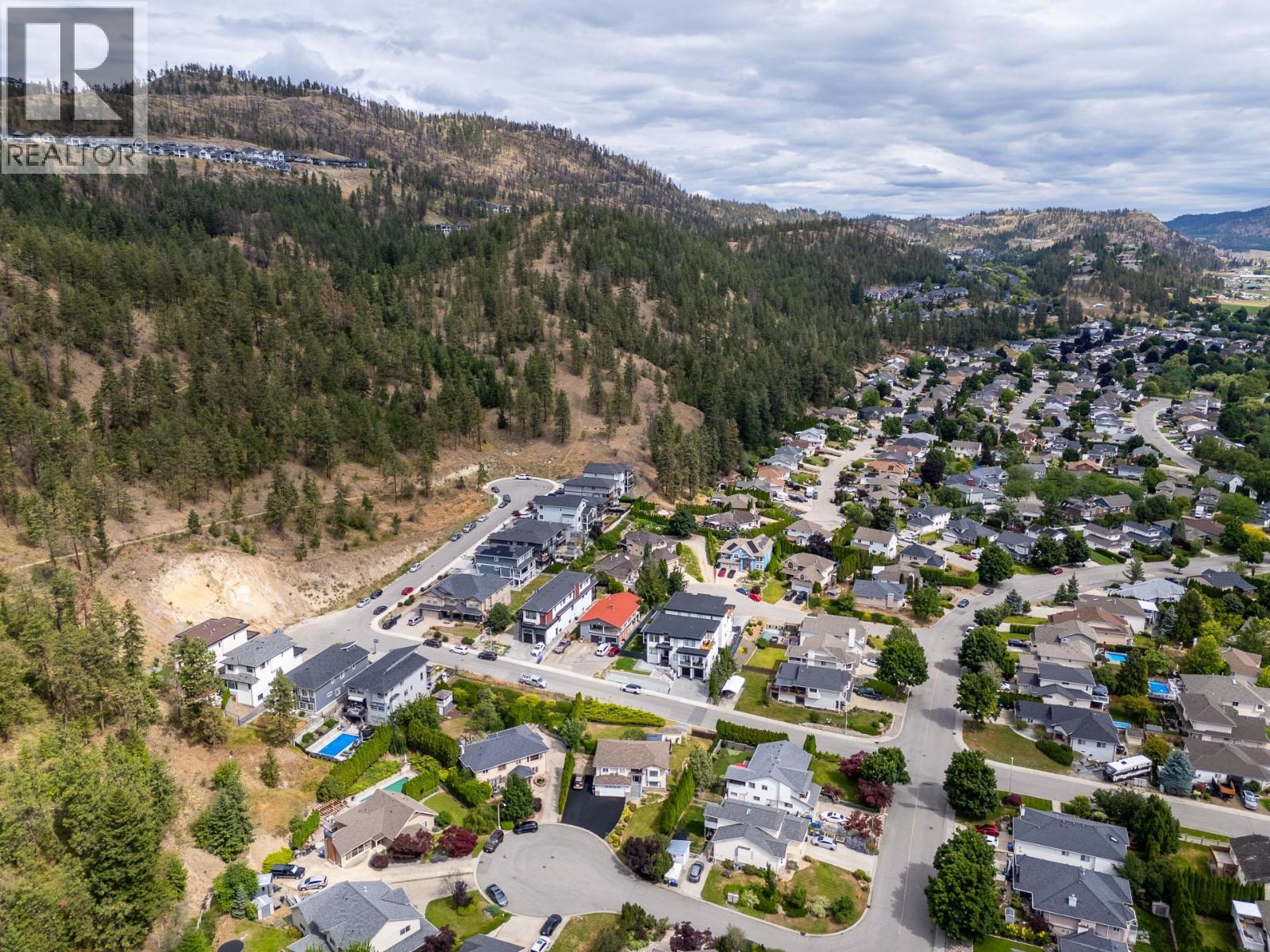 280 Cosens Court, Kelowna, BC - Outdoor With View
