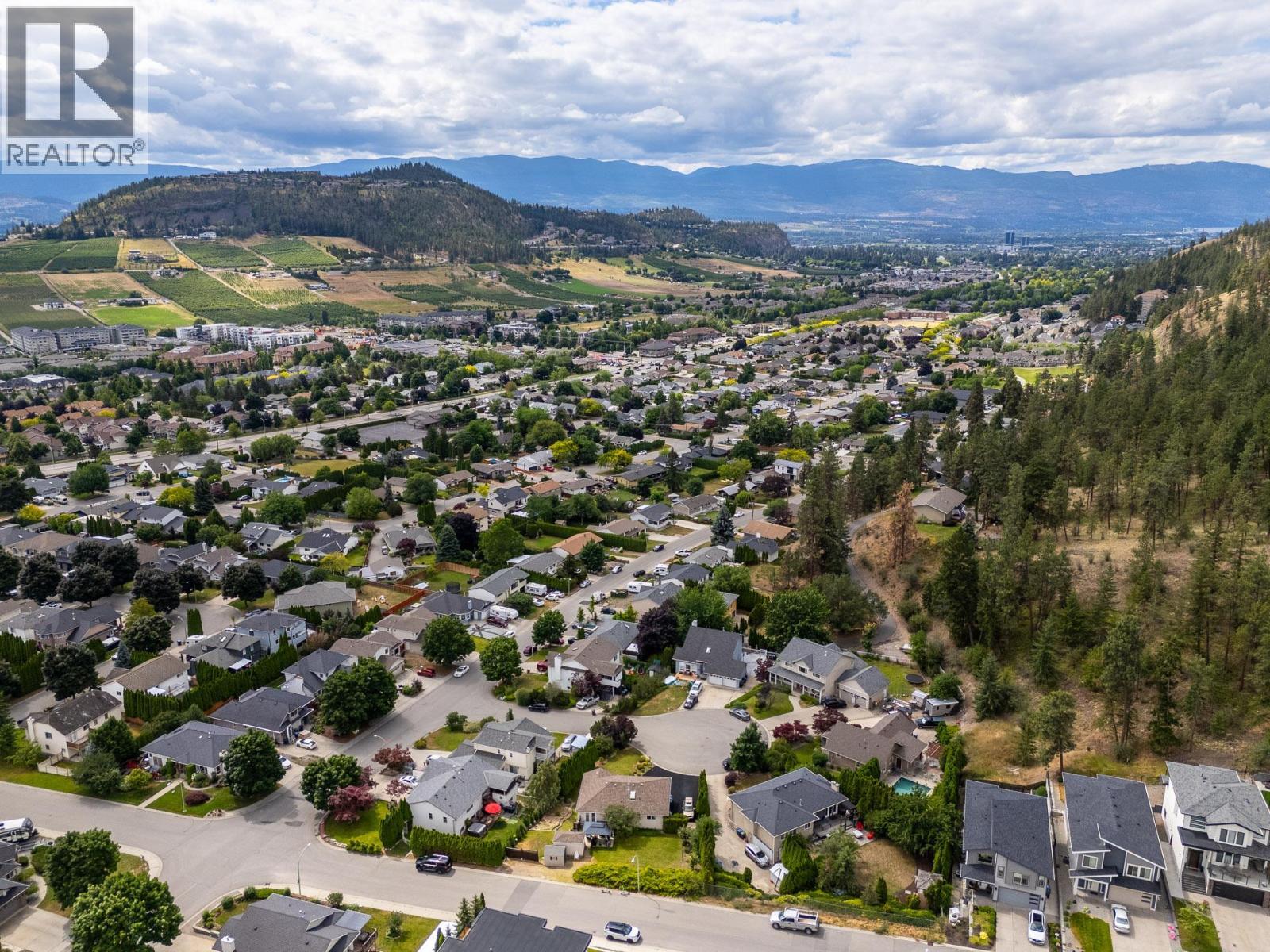 280 Cosens Court, Kelowna, BC - Outdoor With View