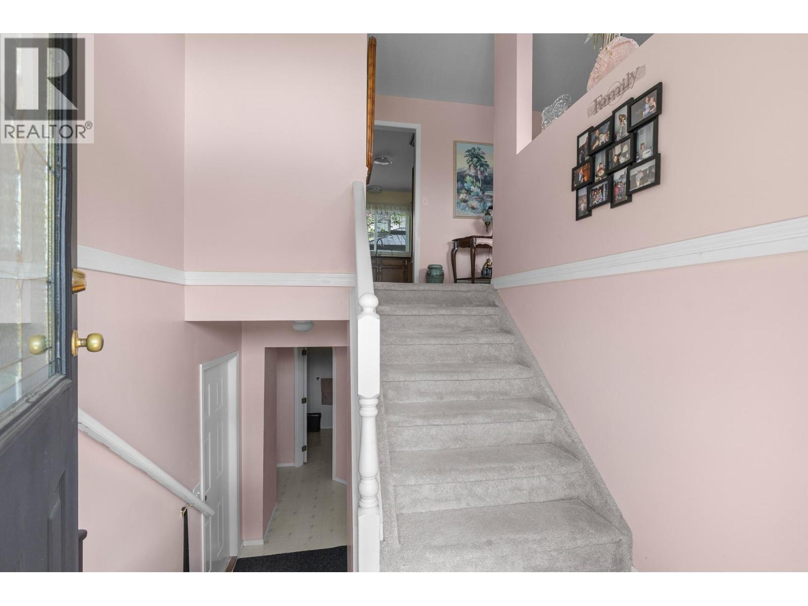280 Cosens Court, Kelowna, BC - Indoor Photo Showing Other Room