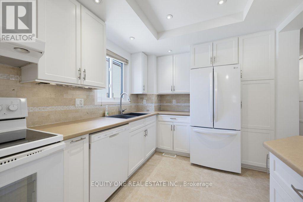 3380 Uplands Drive, Ottawa, ON - Indoor Photo Showing Kitchen With Double Sink
