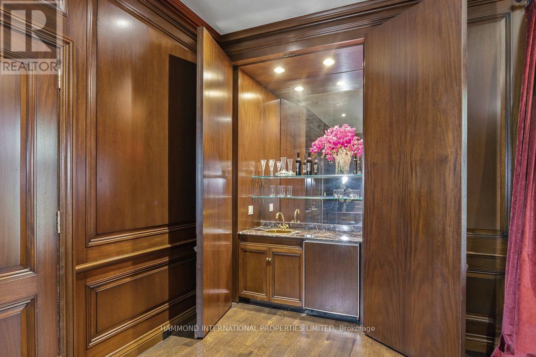 32 Arjay Crescent, Toronto, ON - Indoor Photo Showing Other Room