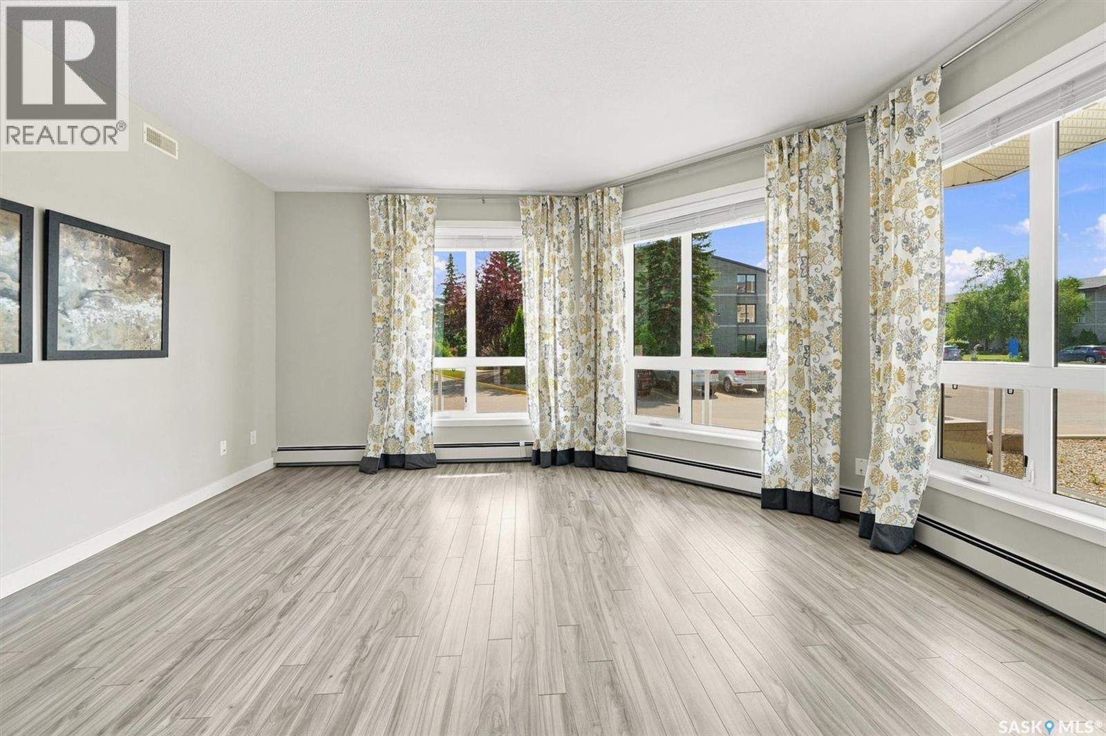 116 1025 Moss Avenue, Saskatoon, SK - Indoor