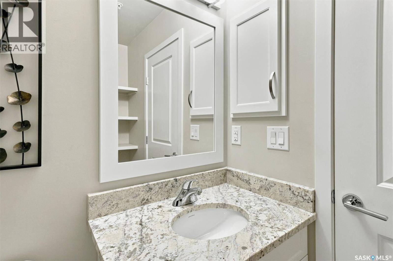 116 1025 Moss Avenue, Saskatoon, SK - Indoor Photo Showing Bathroom