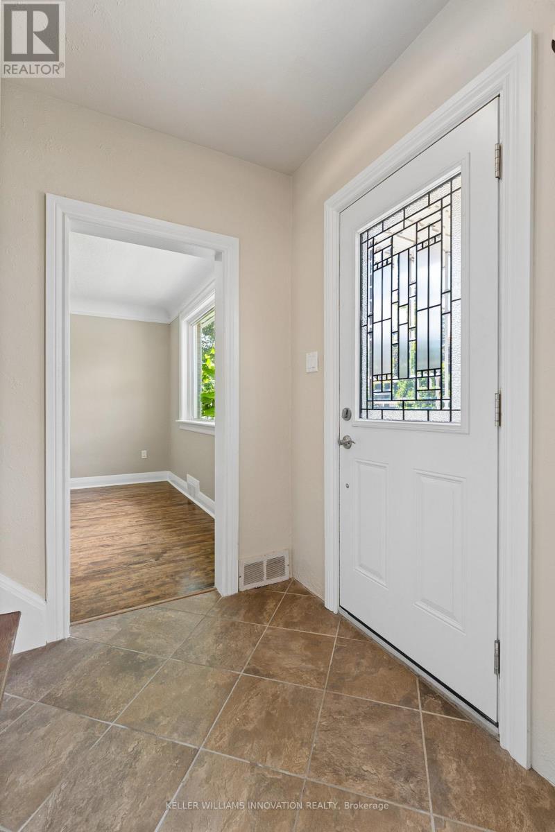 580 Weber Street E, Kitchener, ON - Indoor Photo Showing Other Room