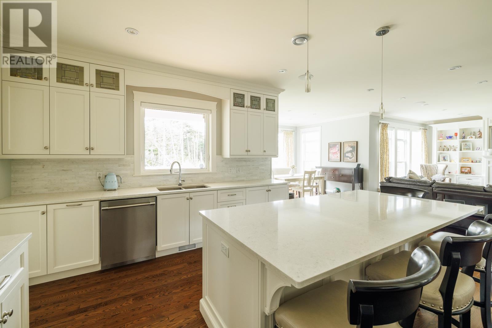 6 Stoneley Place, St. John'S, NL - Indoor Photo Showing Kitchen With Upgraded Kitchen