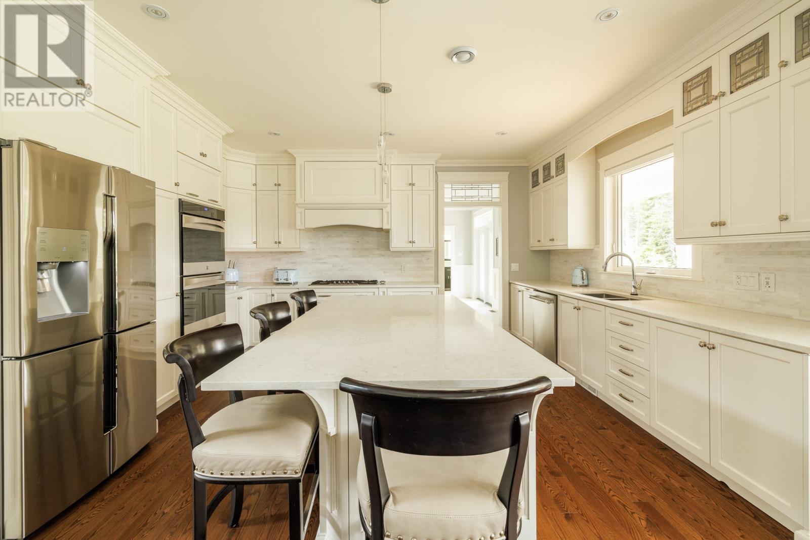 6 Stoneley Place, St. John'S, NL - Indoor Photo Showing Kitchen With Upgraded Kitchen