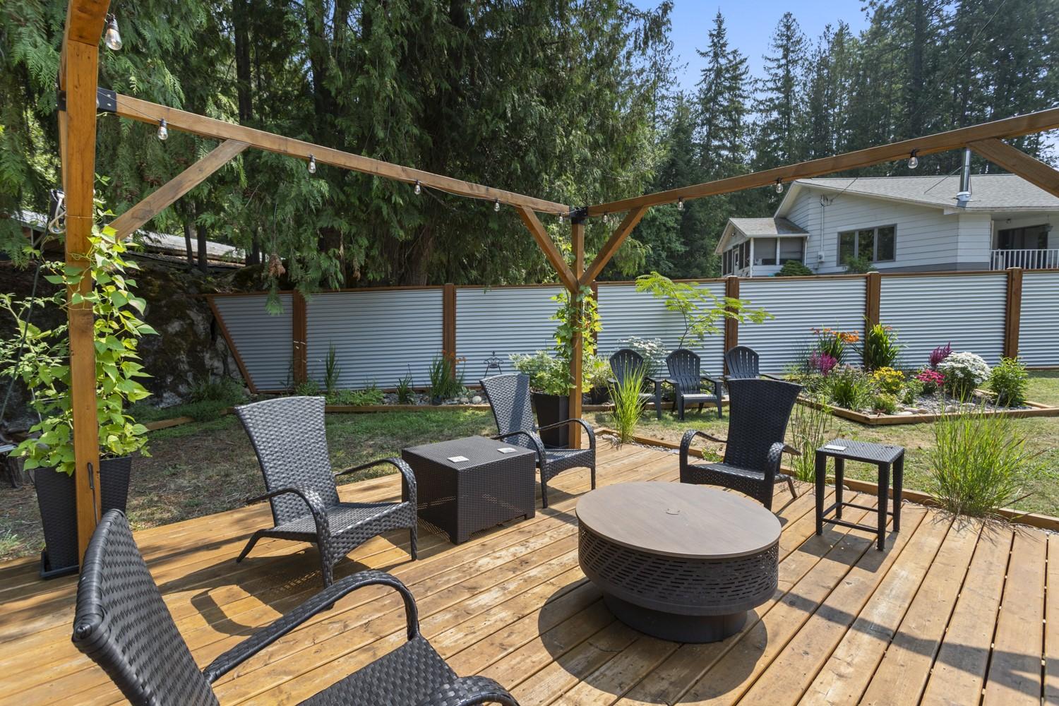 10215 Twin Bays Road, Twin Bays, BC - Outdoor With Deck Patio Veranda With Exterior